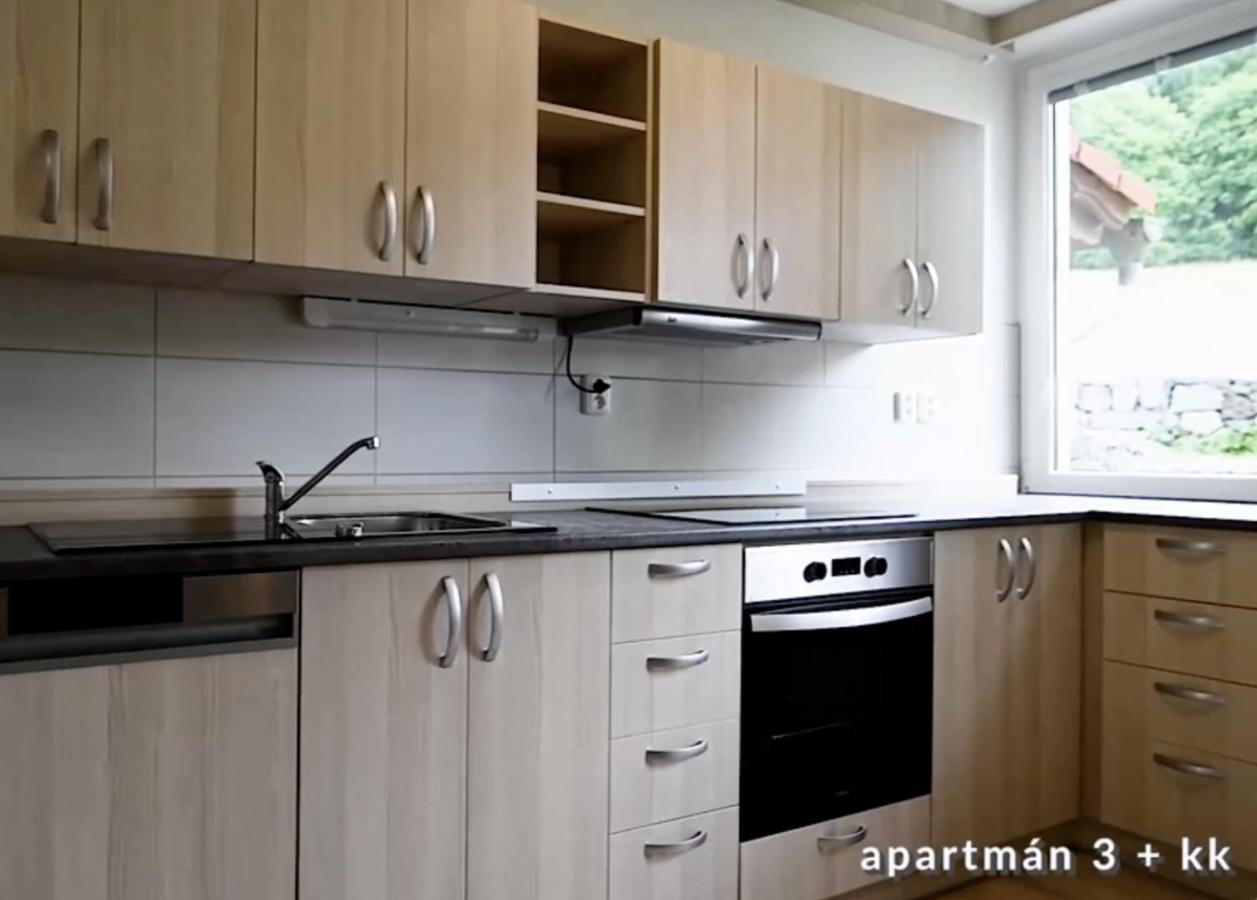 Selsky Dvur Perstejn Perštejn Exterior foto