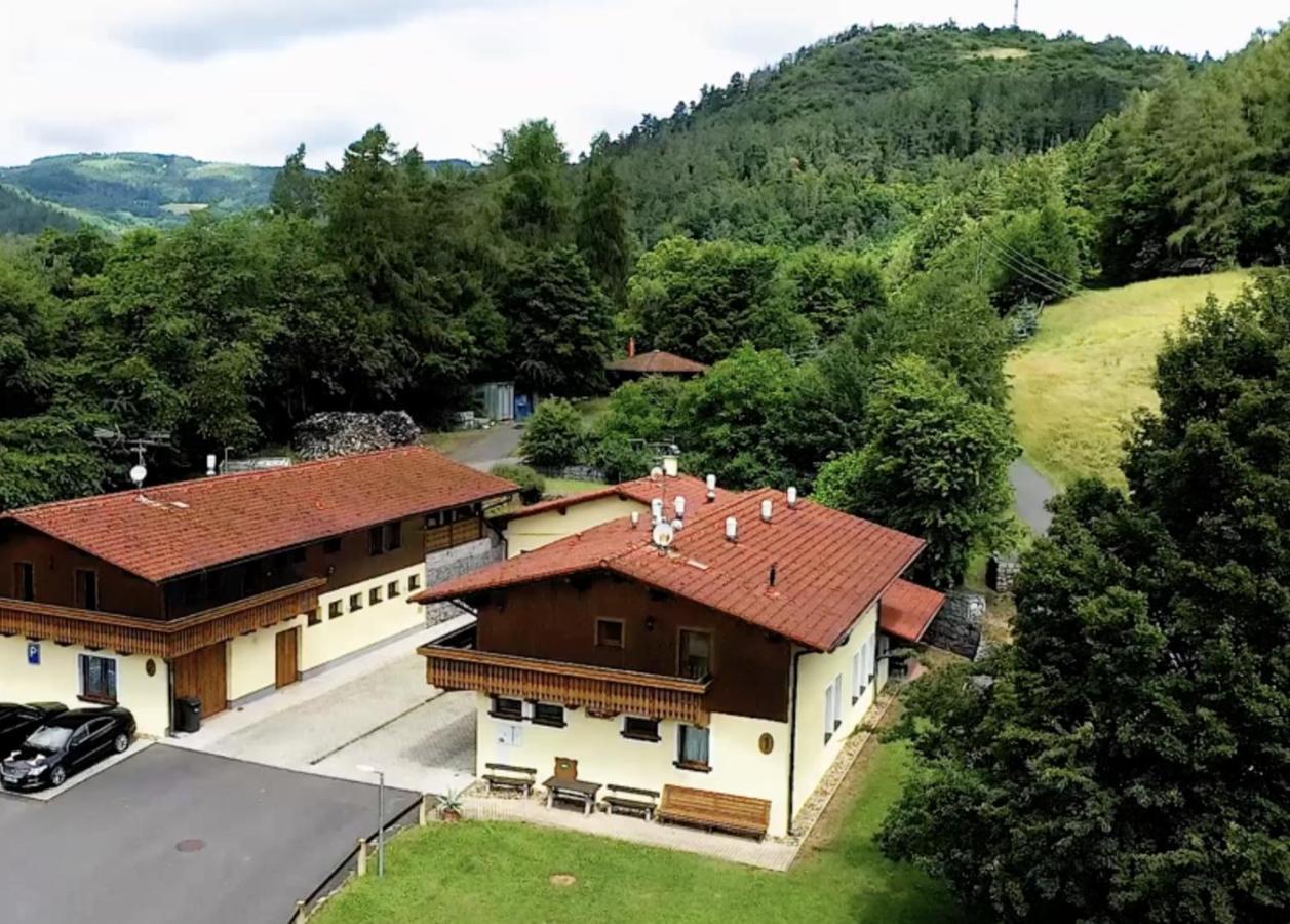 Selsky Dvur Perstejn Perštejn Exterior foto