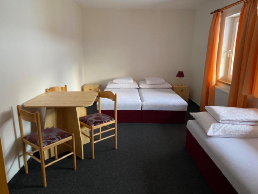 Selsky Dvur Perstejn Perštejn Exterior foto